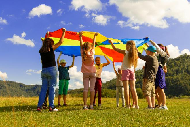 Kinder und Familie – Introbild